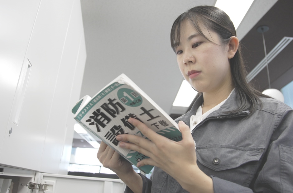 株式会社ヨシダ防災設備 (若手社員) CS事業部 営業課 上原さん